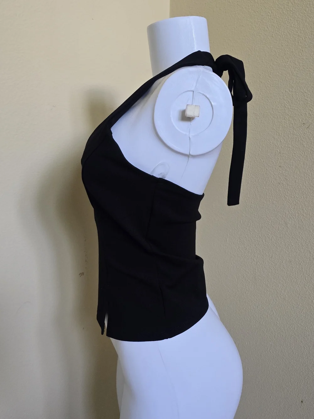 Brand New! Sleek Black V-Neck Sleeveless Blouse